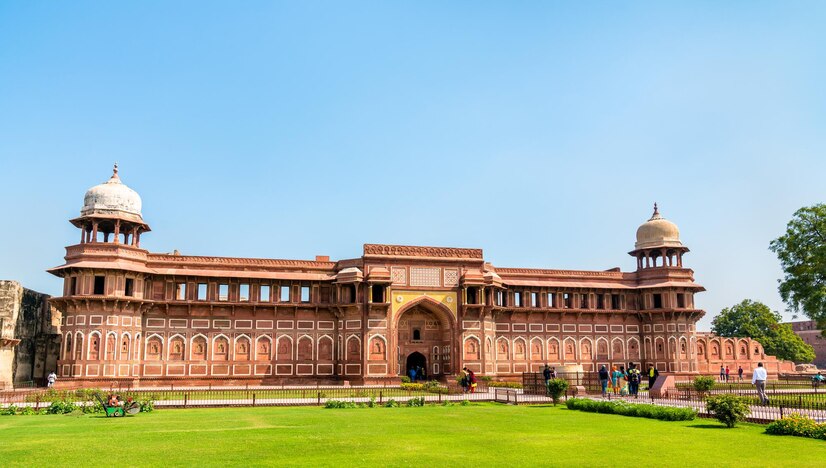 Jahangir palace agra fort