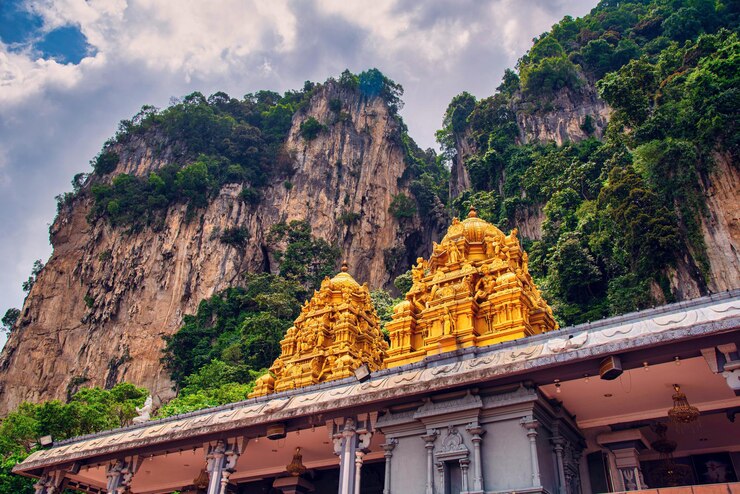 statue lord Muragan entrance Batu caves Kuala Lumpur